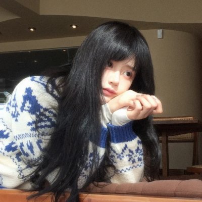 红衣小女孩
